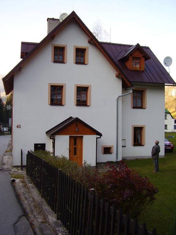 Appartement Privat Fedoriska à Špindlerŭv Mlýn Extérieur photo